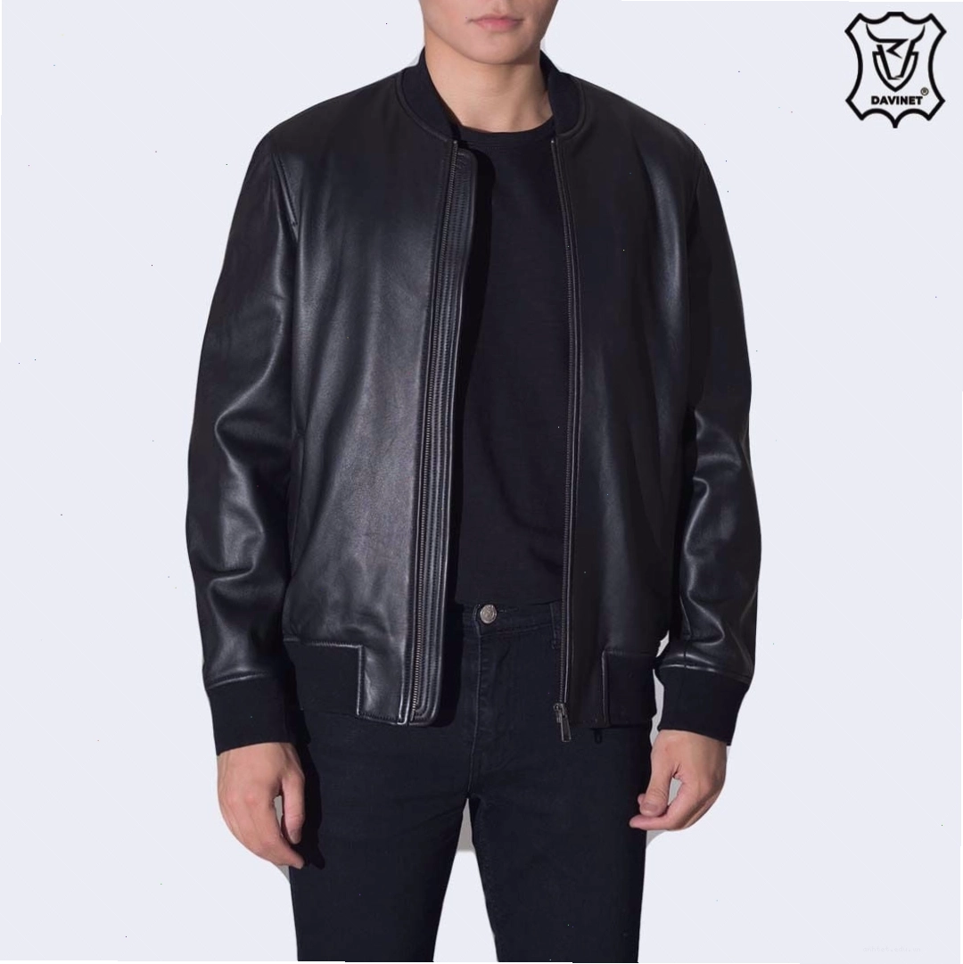 Chi tiết áo khoác bomber da nam cao cấp, đường may tỉ mỉ